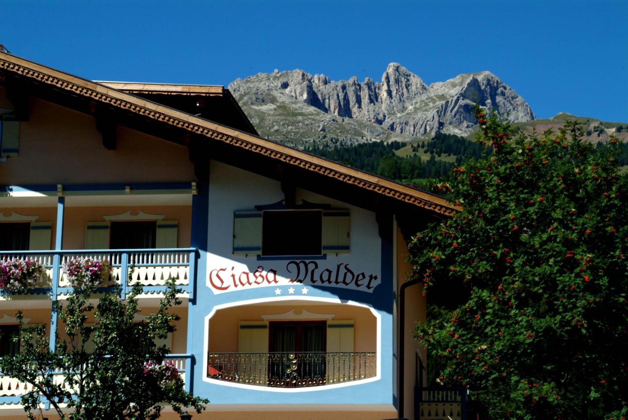 Hotel Malder ソラーガ エクステリア 写真