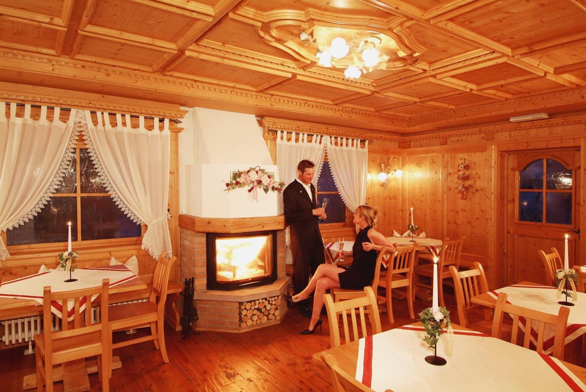 Hotel Malder ソラーガ エクステリア 写真